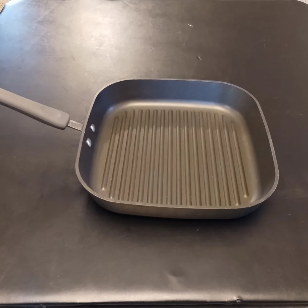 Pampered Chef Square Non-Stick Grill Pan